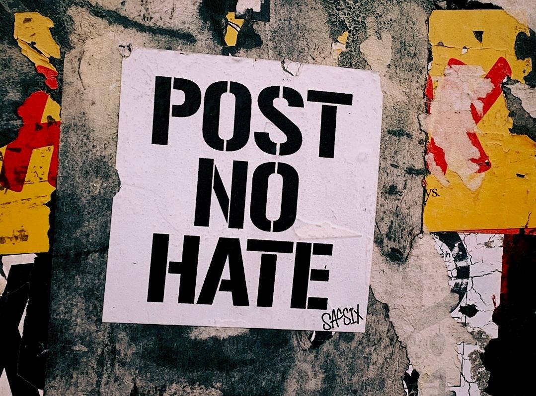 Plakat: Post no Hate